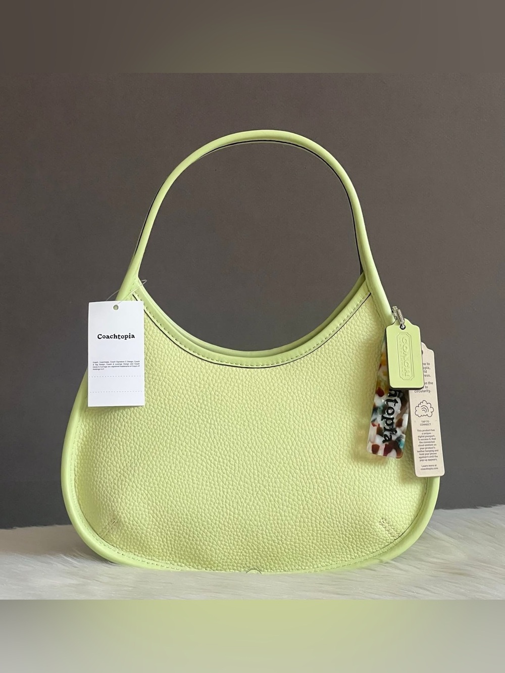 CK112 - Coach Ergo Bag in Coachtopia Leather